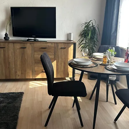 Gaestezimmer Mia ホームステイ *